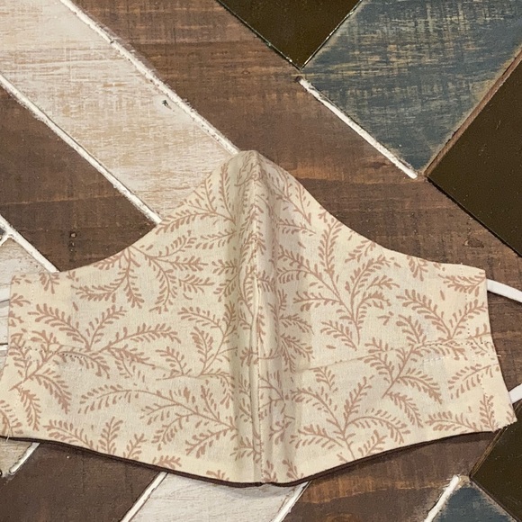 Reversible Handmade Face Mask - Picture 4 of 5